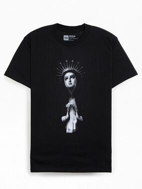 NWT | Young & Reckless Looking Up T-Shirt | Medium